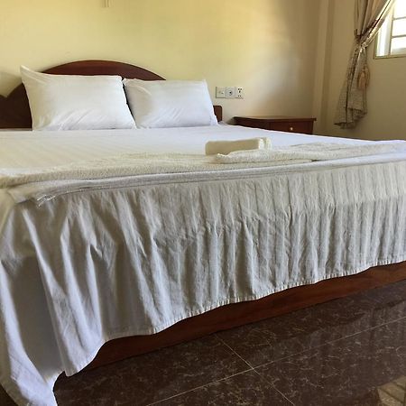 Отель The Moonflower Bungalow Сиануквиль Экстерьер фото